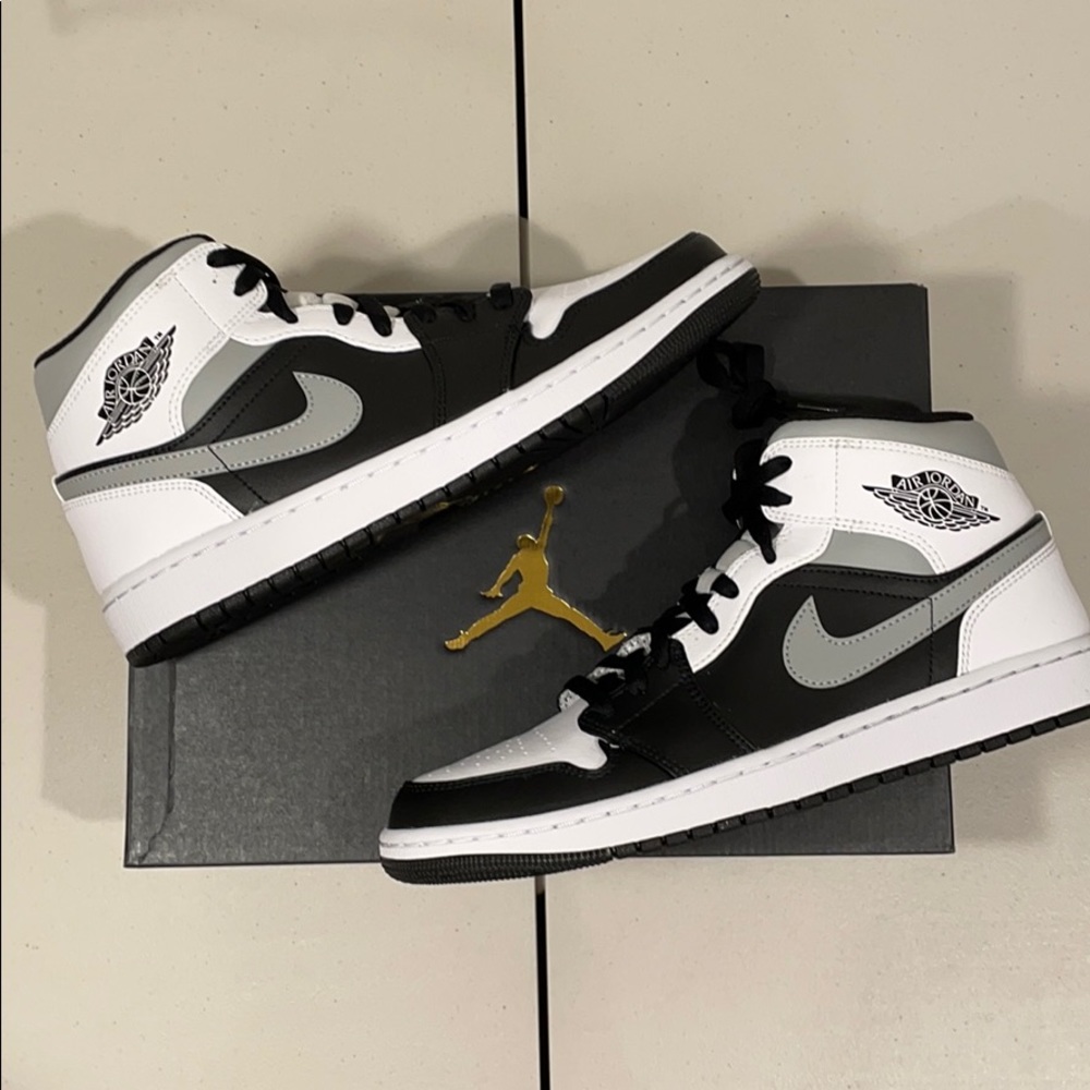 NEW Nike Air Jordan 1 Mid White Shadow